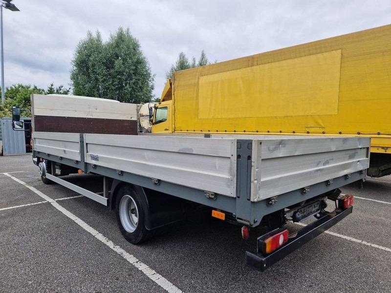 Mitsubishi 70 C 18 Fuso Canter Pritschenwagen Euro 6 - شاحنات مسطحة: صور 3 Mitsubishi 70 C 18 Fuso Canter Pritschenwagen Euro 6 - شاحنات مسطحة: صور 3