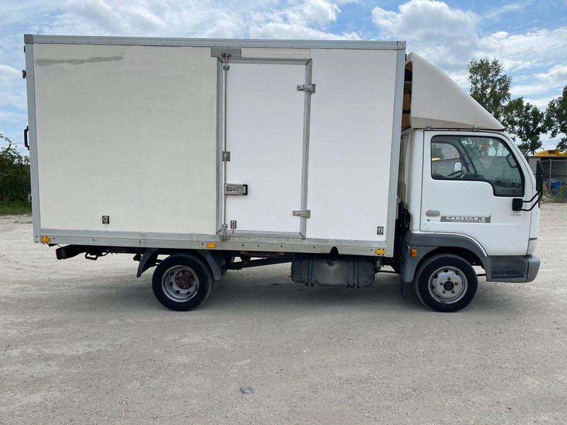 Nissan Cabstar 3,0 tdi Frigo + meat hook - 3,5t - الشاحنات الصغيرة المبردة: صور 5 Nissan Cabstar 3,0 tdi Frigo + meat hook - 3,5t - الشاحنات الصغيرة المبردة: صور 5