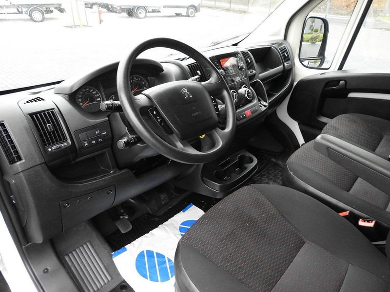 Peugeot BOXER SKRZYNIA PODWÓJNA KABINA DOKA 7 MIEJSC TEMPOMAT KLIMATYZAC - الشاحنات الصغيرة المسطحة, الشاحنات الصغيرة كابينة مزدوجة: صور 2 Peugeot BOXER SKRZYNIA PODWÓJNA KABINA DOKA 7 MIEJSC TEMPOMAT KLIMATYZAC - الشاحنات الصغيرة المسطحة, الشاحنات الصغيرة كابينة مزدوجة: صور 2