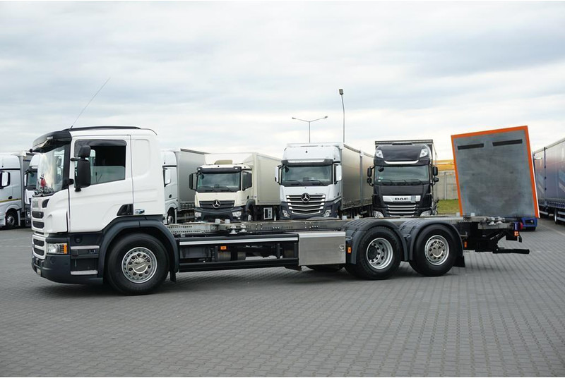 Scania P 410 / ACC / E 6 / BDF + WINDA / 7.15 , 7.45, 7.82 M / OŚ SKRĘT - الشاسيه شاحنة: صور 3 Scania P 410 / ACC / E 6 / BDF + WINDA / 7.15 , 7.45, 7.82 M / OŚ SKRĘT - الشاسيه شاحنة: صور 3