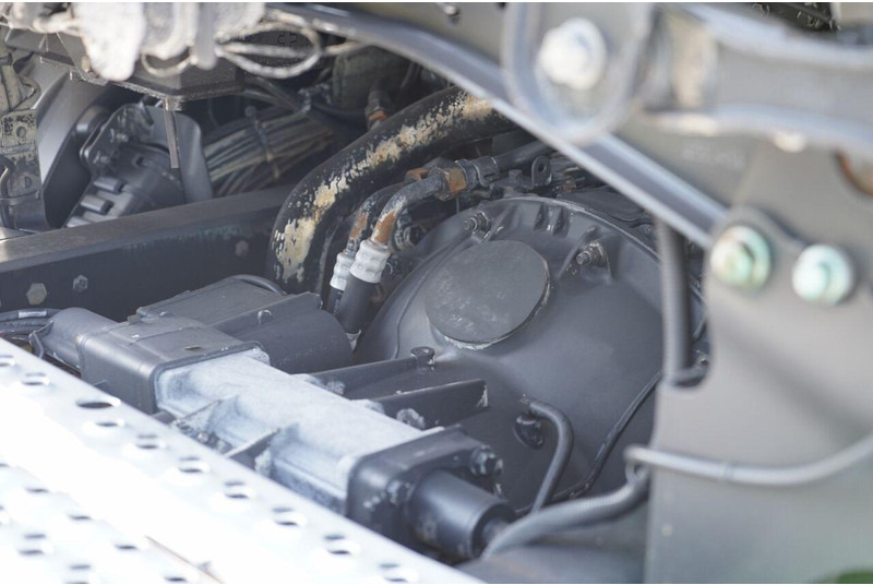 شاحنة جرار Scania P 450 / RETARDER / HYDRAULIKA / NISKA KABINA: صور 17 شاحنة جرار Scania P 450 / RETARDER / HYDRAULIKA / NISKA KABINA: صور 17