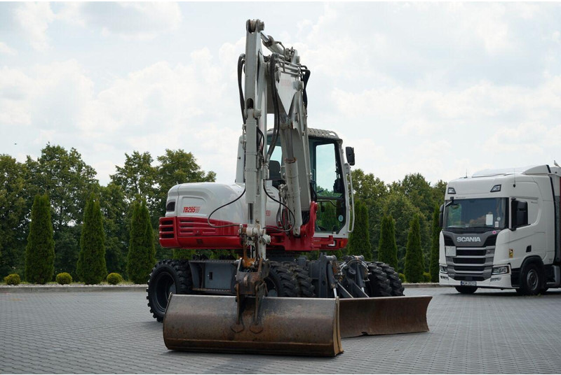 Takeuchi TB 295 W / KOPARKA KOŁOWA / 2016 ROK / PO KONTRAKCIE SERWISOWYM - حفارة على عجلات: صور 5 Takeuchi TB 295 W / KOPARKA KOŁOWA / 2016 ROK / PO KONTRAKCIE SERWISOWYM - حفارة على عجلات: صور 5