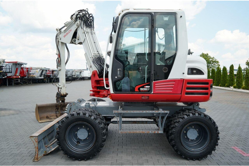 Takeuchi TB 295 W / KOPARKA KOŁOWA / 2016 ROK / PO KONTRAKCIE SERWISOWYM - حفارة على عجلات: صور 2 Takeuchi TB 295 W / KOPARKA KOŁOWA / 2016 ROK / PO KONTRAKCIE SERWISOWYM - حفارة على عجلات: صور 2