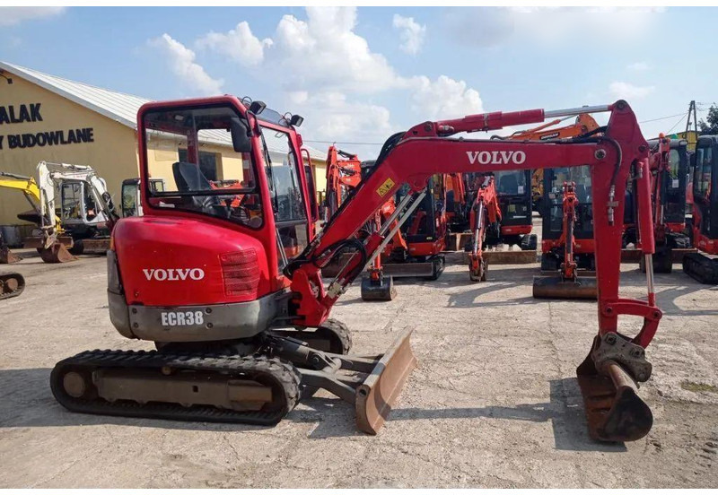 Volvo ECR 38 - حفارة مصغرة: صور 2 Volvo ECR 38 - حفارة مصغرة: صور 2