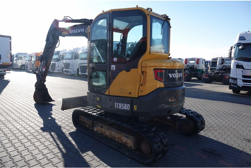 Volvo ECR58D - حفارة مصغرة: صور 4 Volvo ECR58D - حفارة مصغرة: صور 4