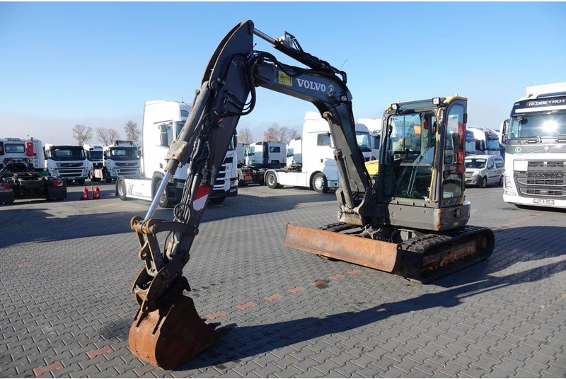 Volvo ECR58D - حفارة مصغرة: صور 2 Volvo ECR58D - حفارة مصغرة: صور 2
