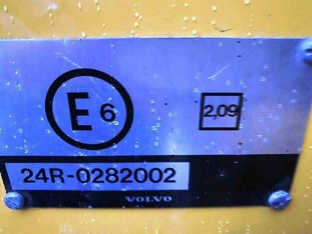 Volvo F 6 RAIL ROAD Platform Schienen TWO WAY - شاحنة, شاحنة كرين: صور 2 Volvo F 6 RAIL ROAD Platform Schienen TWO WAY - شاحنة, شاحنة كرين: صور 2