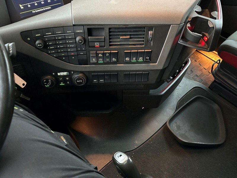 Volvo FH 13 460 + Palfinger PK 18002 - شاحنات مسطحة, شاحنة كرين: صور 5 Volvo FH 13 460 + Palfinger PK 18002 - شاحنات مسطحة, شاحنة كرين: صور 5