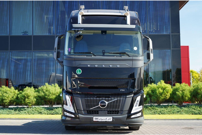 Volvo FH 500 / 2025 ROK / 97 TYS KM / XXL / I-SHIFT - شاحنة جرار: صور 4 Volvo FH 500 / 2025 ROK / 97 TYS KM / XXL / I-SHIFT - شاحنة جرار: صور 4