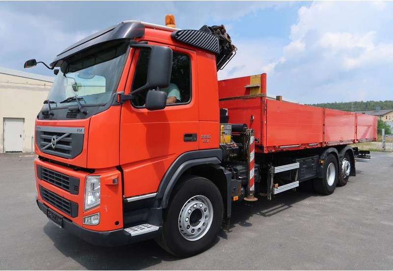 Volvo FM 330 6x2 - شاحنات مسطحة, شاحنة كرين: صور 2 Volvo FM 330 6x2 - شاحنات مسطحة, شاحنة كرين: صور 2