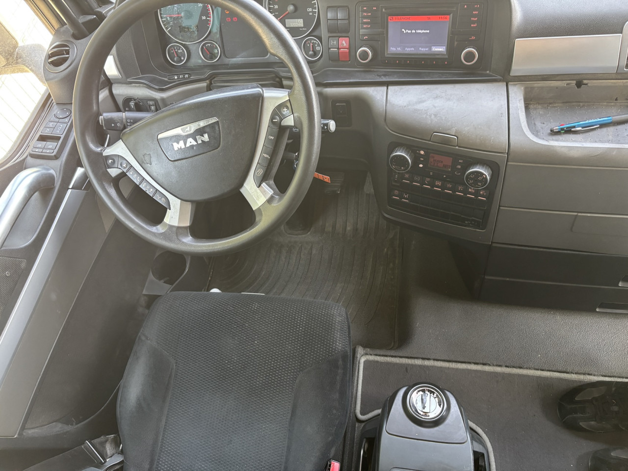 MAN TGA440 6X2/4 - شاحنة جرار: صور 2 MAN TGA440 6X2/4 - شاحنة جرار: صور 2