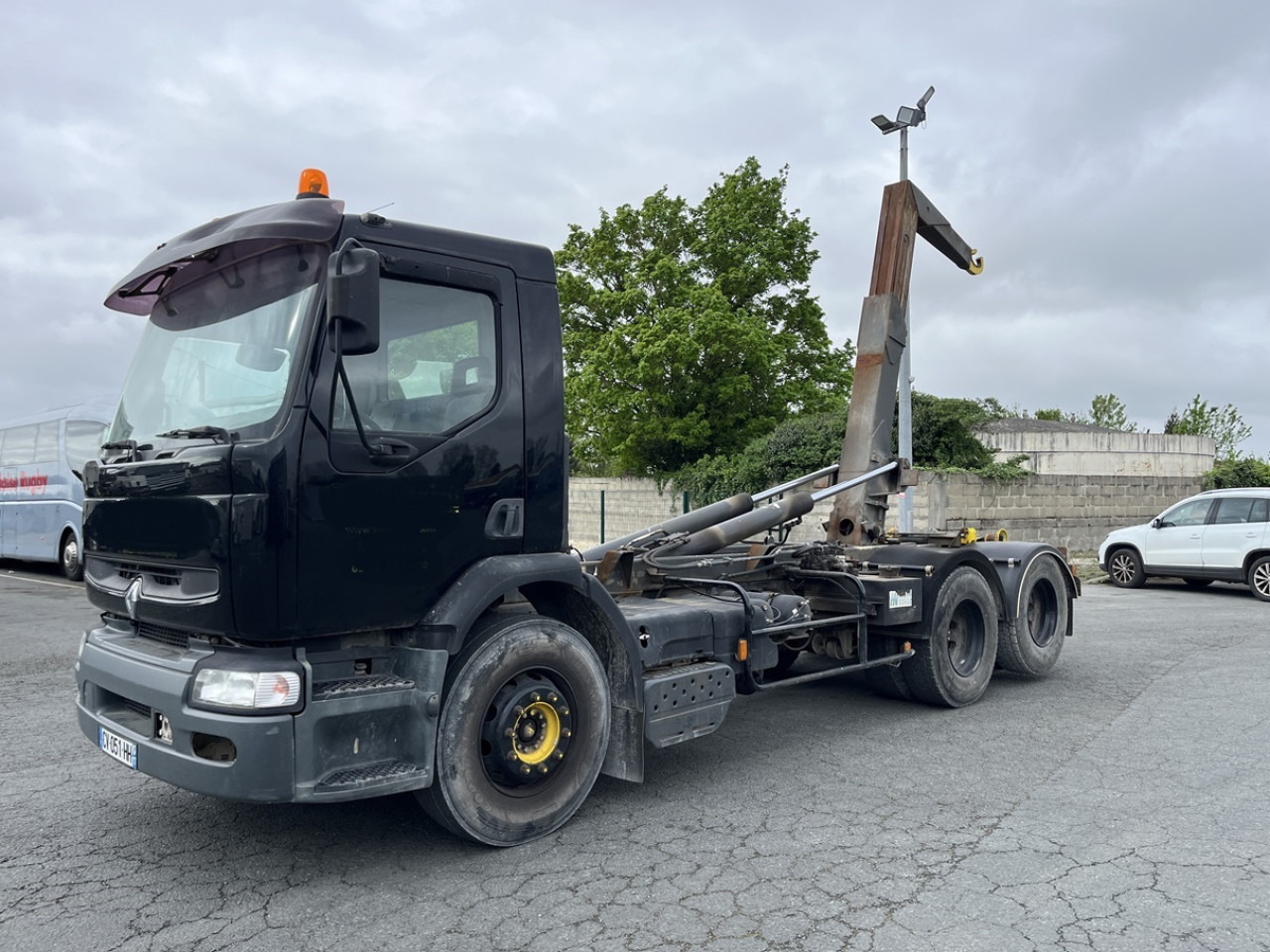 RENAULT PREMIUM 370 6X2 - شاحنة ذات الخطاف: صور 1 RENAULT PREMIUM 370 6X2 - شاحنة ذات الخطاف: صور 1