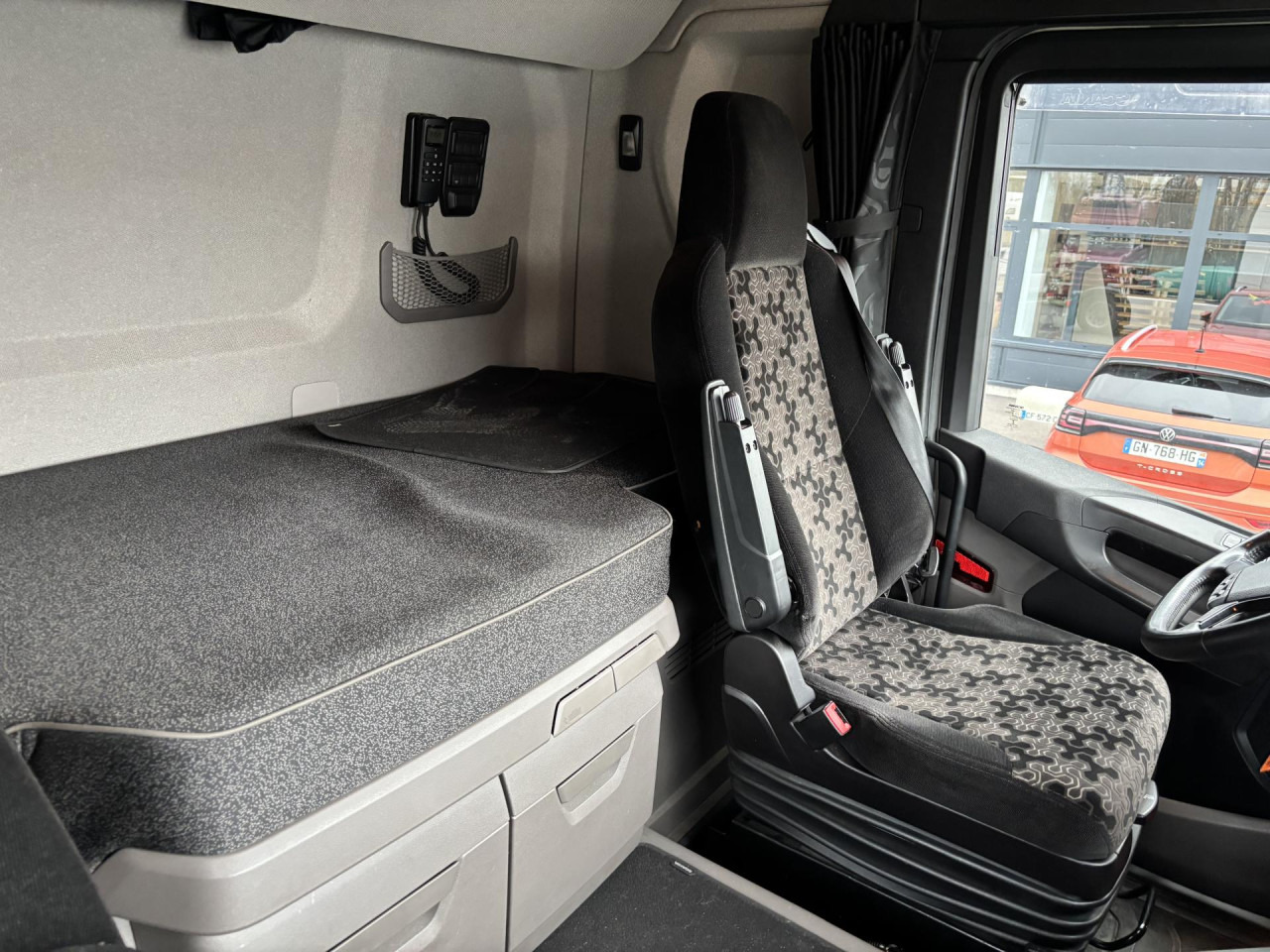 SCANIA R 500 A4x2NA - شاحنة جرار: صور 3 SCANIA R 500 A4x2NA - شاحنة جرار: صور 3