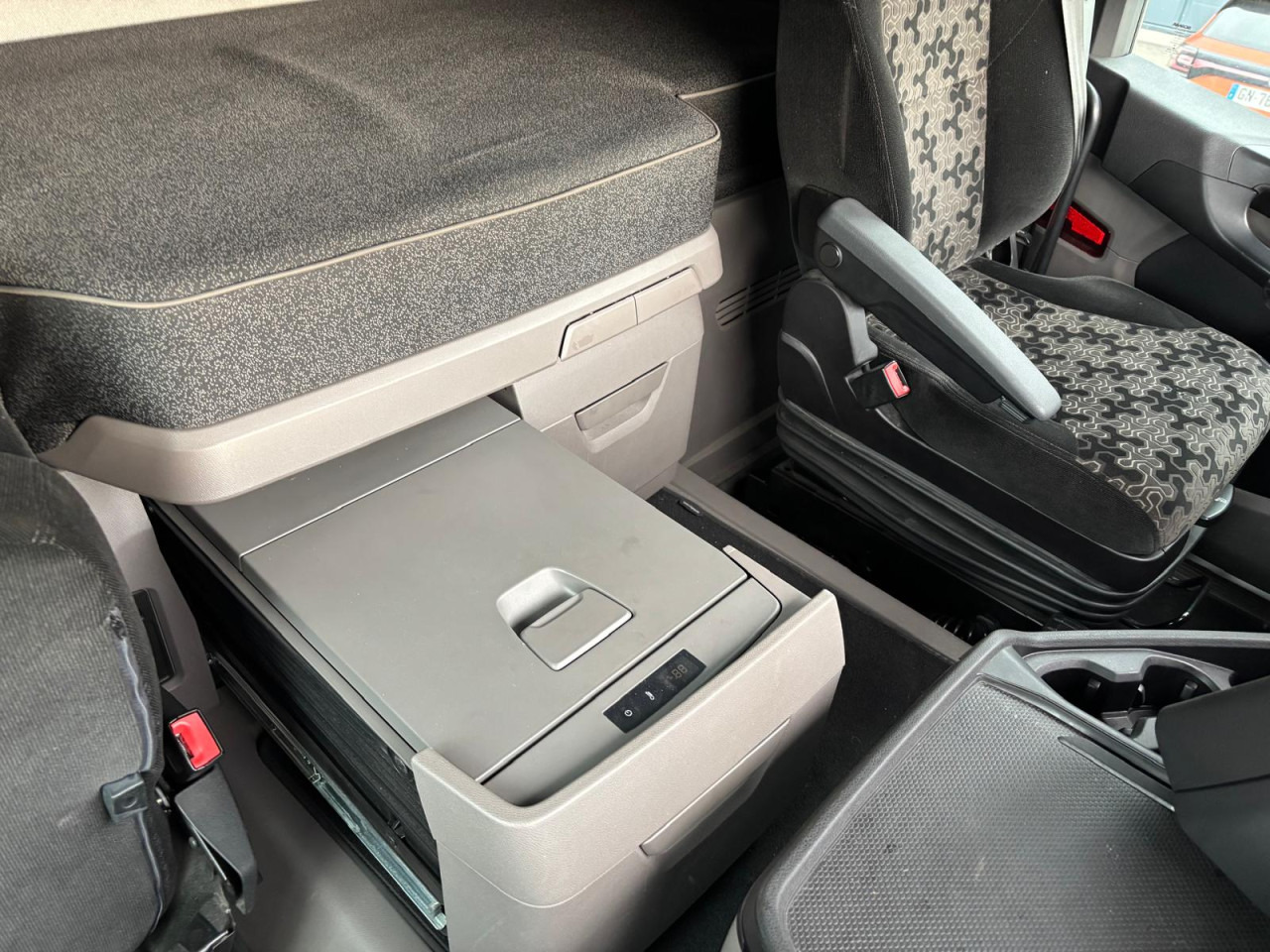 SCANIA R 500 A4x2NA - شاحنة جرار: صور 3 SCANIA R 500 A4x2NA - شاحنة جرار: صور 3