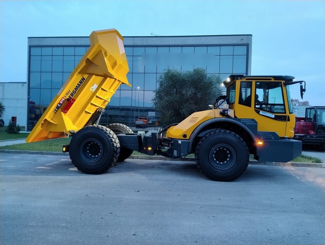 Bergmann C815s - شاحنة مفصلية: صور 1 Bergmann C815s - شاحنة مفصلية: صور 1