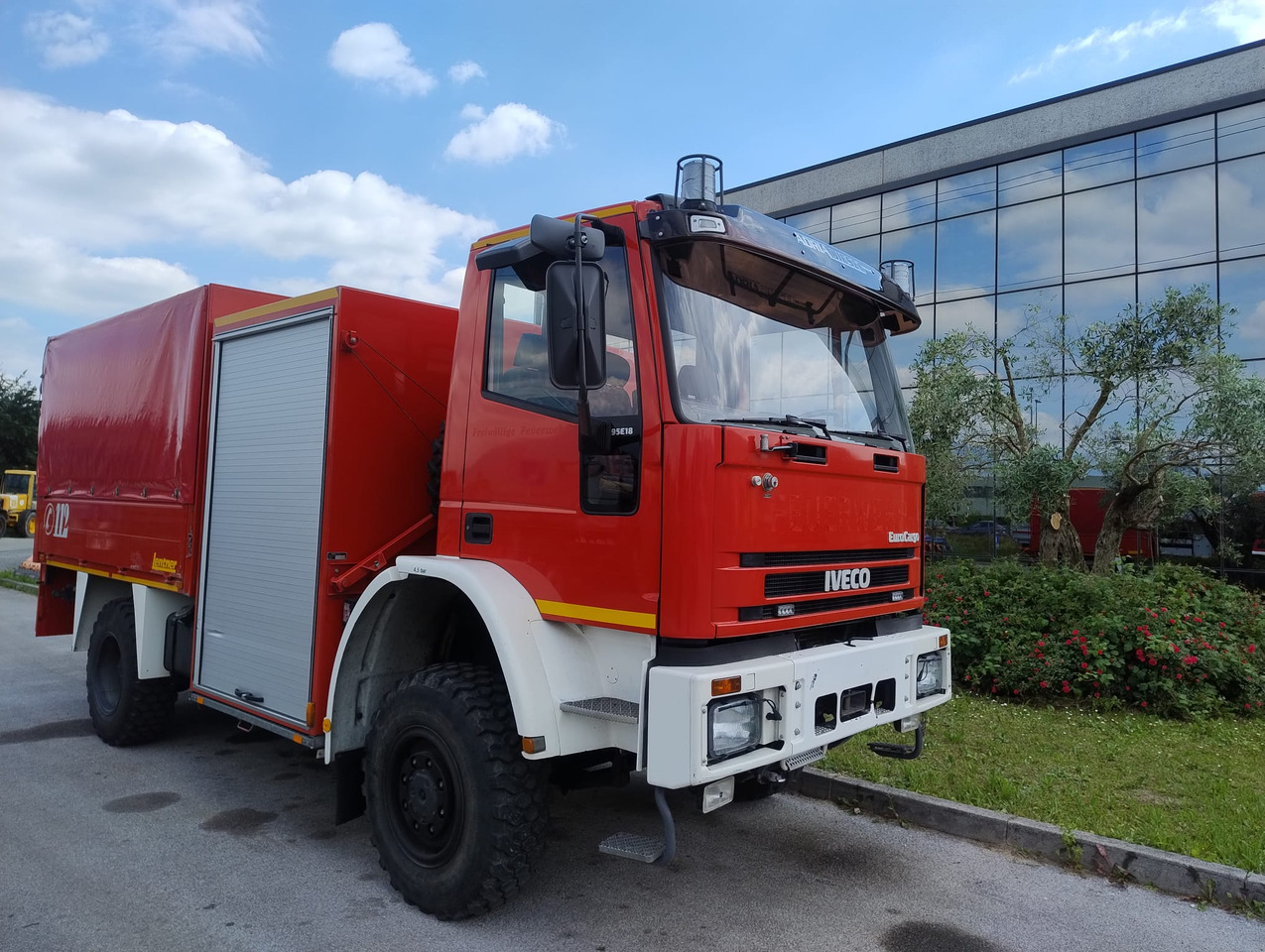 IVECO Eurocargo - شاحنات مسطحة: صور 1 IVECO Eurocargo - شاحنات مسطحة: صور 1