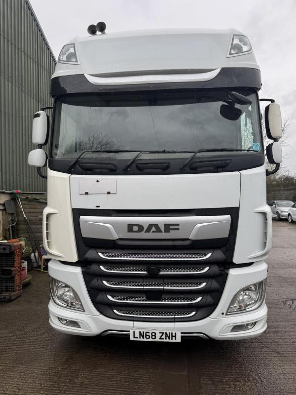 DAF FTG XF 480 Super Space cab - شاحنة جرار: صور 3 DAF FTG XF 480 Super Space cab - شاحنة جرار: صور 3