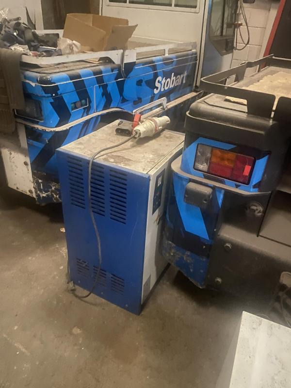 Linde Electric Tug P250 - جرار السحب الكهربائي: صور 5 Linde Electric Tug P250 - جرار السحب الكهربائي: صور 5