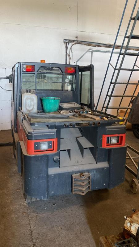 Linde Electric Tug P250 - جرار السحب الكهربائي: صور 3 Linde Electric Tug P250 - جرار السحب الكهربائي: صور 3
