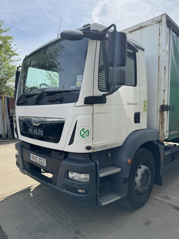M.A.N TGM 18-250 Curtainsider - شاحنة ستارة: صور 2 M.A.N TGM 18-250 Curtainsider - شاحنة ستارة: صور 2