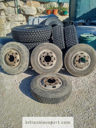 4 x used 7.50-16 LT tyres on 6 studs rims for Toyota Dyna 300 - عجلات: صور 1 4 x used 7.50-16 LT tyres on 6 studs rims for Toyota Dyna 300 - عجلات: صور 1