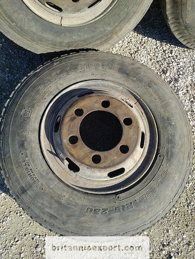4 x used 7.50-16 LT tyres on 6 studs rims for Toyota Dyna 300 - عجلات: صور 5 4 x used 7.50-16 LT tyres on 6 studs rims for Toyota Dyna 300 - عجلات: صور 5