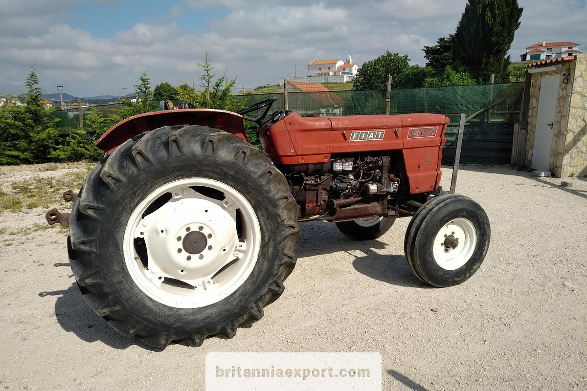 FIAT 640 Farm Tractor with Power Steering - جرار: صور 4 FIAT 640 Farm Tractor with Power Steering - جرار: صور 4