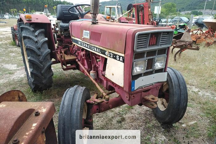INTERNATIONAL 433 SA Farm Tractor | 2.5L Diesel | 4x2 | Brand New Tyres - جرار: صور 2 INTERNATIONAL 433 SA Farm Tractor | 2.5L Diesel | 4x2 | Brand New Tyres - جرار: صور 2