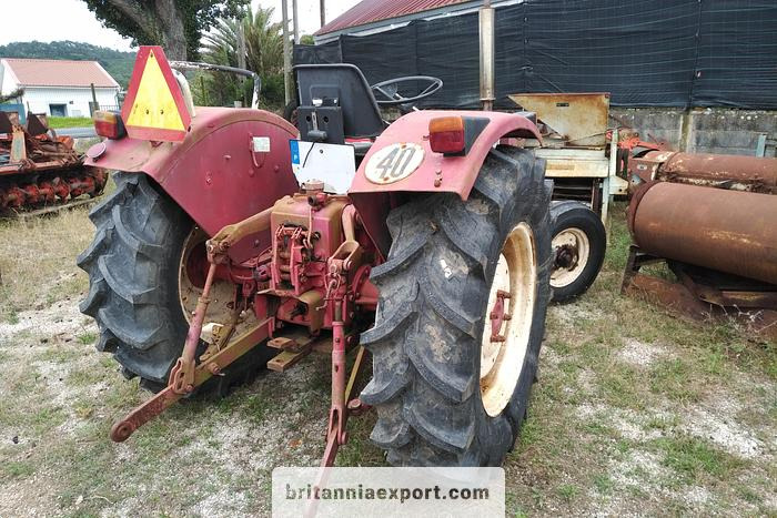 INTERNATIONAL 433 SA Farm Tractor | 2.5L Diesel | 4x2 | Brand New Tyres - جرار: صور 4 INTERNATIONAL 433 SA Farm Tractor | 2.5L Diesel | 4x2 | Brand New Tyres - جرار: صور 4