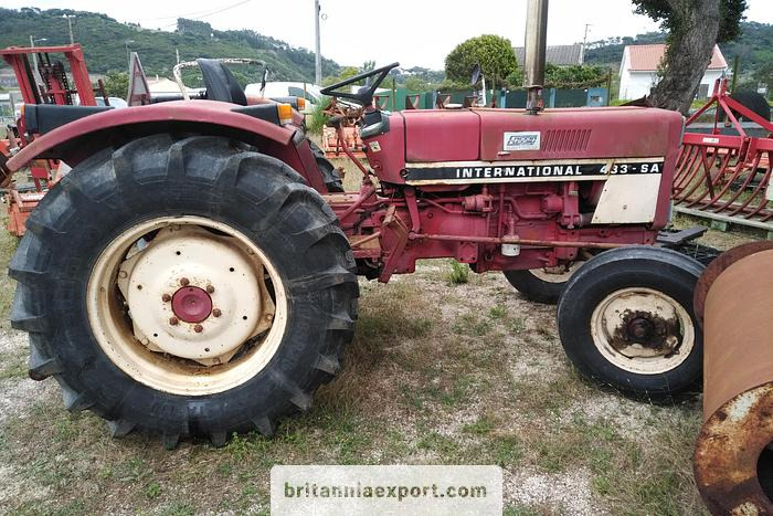 INTERNATIONAL 433 SA Farm Tractor | 2.5L Diesel | 4x2 | Brand New Tyres - جرار: صور 3 INTERNATIONAL 433 SA Farm Tractor | 2.5L Diesel | 4x2 | Brand New Tyres - جرار: صور 3