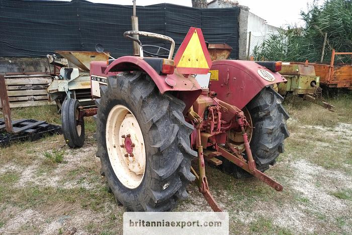 INTERNATIONAL 433 SA Farm Tractor | 2.5L Diesel | 4x2 | Brand New Tyres - جرار: صور 5 INTERNATIONAL 433 SA Farm Tractor | 2.5L Diesel | 4x2 | Brand New Tyres - جرار: صور 5