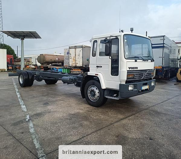 الشاسيه شاحنة VOLVO FL6 19 | Intercooler | On springs | On 10 studs: صور 1