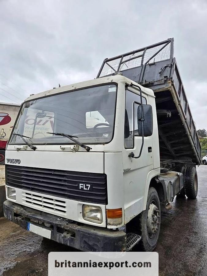 VOLVO FL7 260 HP 6 Cylinder | 19 Ton 3-Way Tipper Truck - قلابات: صور 1 VOLVO FL7 260 HP 6 Cylinder | 19 Ton 3-Way Tipper Truck - قلابات: صور 1