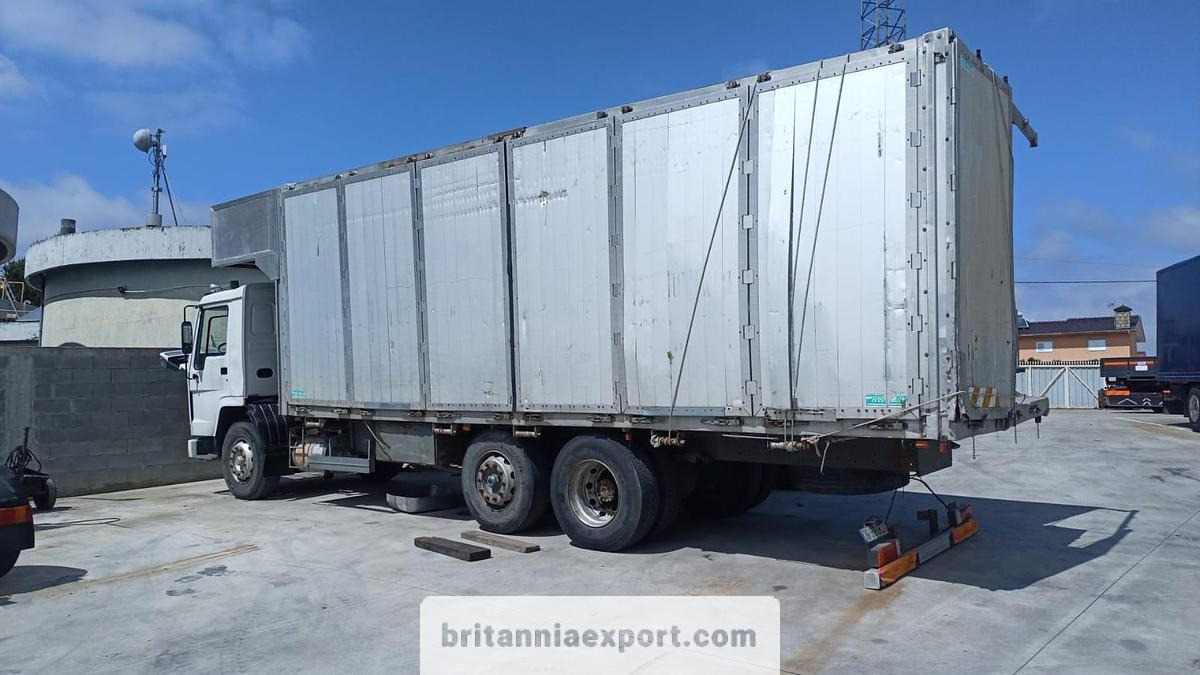 VOLVO FL7 260 Intercooler 6X2 Tipper – 26 Ton | 8 Tyres | Export Ready - قلابات: صور 2 VOLVO FL7 260 Intercooler 6X2 Tipper – 26 Ton | 8 Tyres | Export Ready - قلابات: صور 2