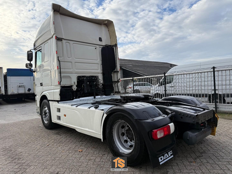 DAF FT XF 106.460 SSC RETARDER - KLIMA - 2 TANKS - GERMAN TRUCK - شاحنة جرار: صور 5 DAF FT XF 106.460 SSC RETARDER - KLIMA - 2 TANKS - GERMAN TRUCK - شاحنة جرار: صور 5