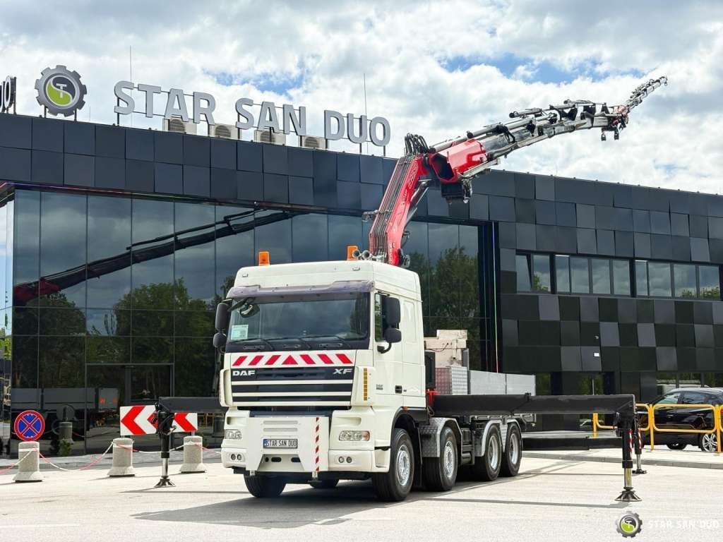 DAF XF 105.510 8x4 FASSI F800 XP Crane Fifth wheel - شاحنة كرين: صور 1 DAF XF 105.510 8x4 FASSI F800 XP Crane Fifth wheel - شاحنة كرين: صور 1