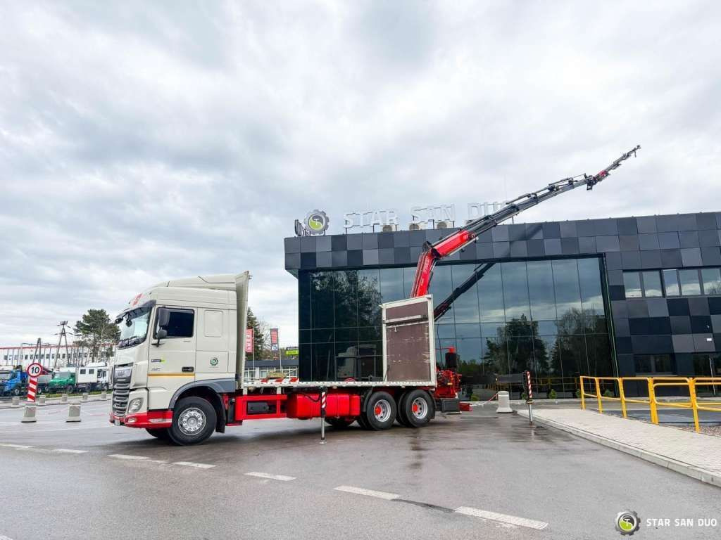 DAF XF 440 6x2 Fassi F365 FLY JIBCranePallet Grippe - شاحنة كرين: صور 3 DAF XF 440 6x2 Fassi F365 FLY JIBCranePallet Grippe - شاحنة كرين: صور 3