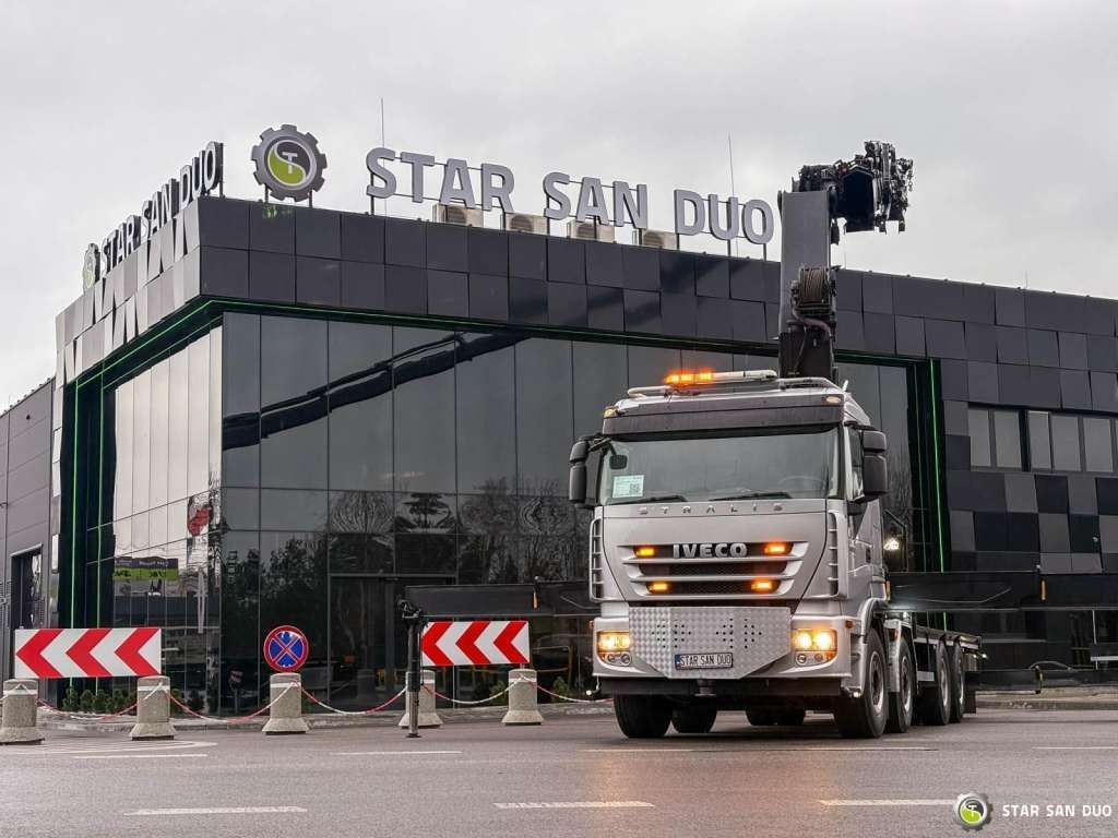 Iveco STRALIS AS320S50Y 8x2 HMF 8520-0K6 FLY JIB Winc - شاحنة كرين: صور 4 Iveco STRALIS AS320S50Y 8x2 HMF 8520-0K6 FLY JIB Winc - شاحنة كرين: صور 4