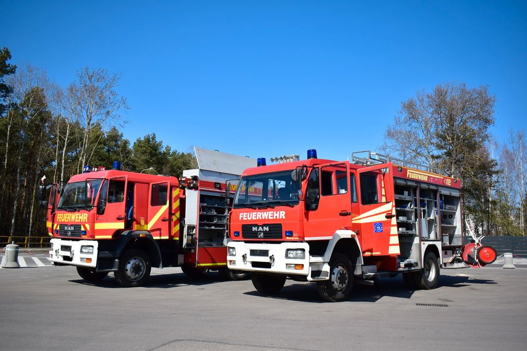 MAN 4x4 Firetruck Feuerwehr DOKA Expedition Camper - المطافئ: صور 3 MAN 4x4 Firetruck Feuerwehr DOKA Expedition Camper - المطافئ: صور 3
