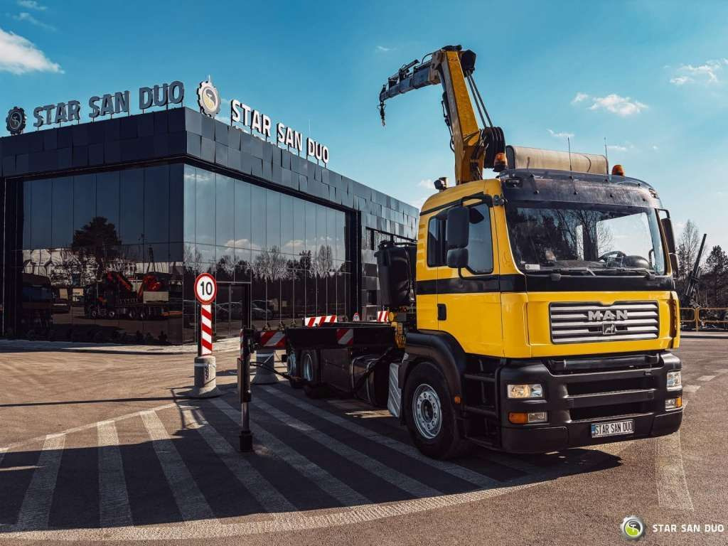 MAN TGA 18.440 6x2 FASSI F 210 A.24 Crane Rotator - شاحنة كرين: صور 2 MAN TGA 18.440 6x2 FASSI F 210 A.24 Crane Rotator - شاحنة كرين: صور 2