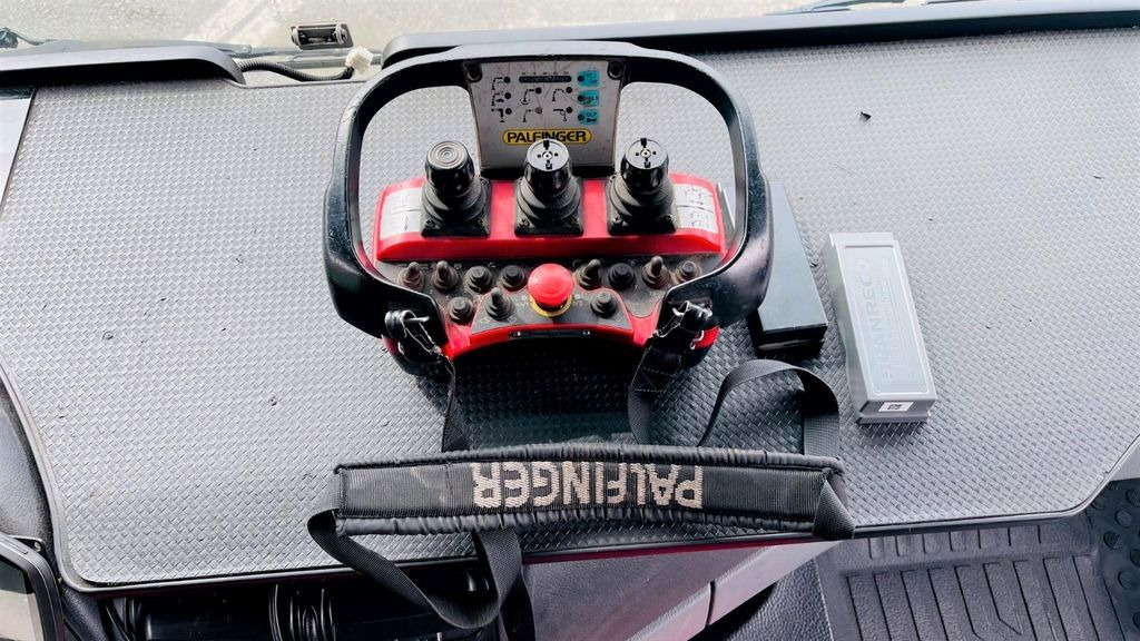 شاحنة كرين, شاحنات مسطحة Mercedes-Benz ACTROS 2546 6x2 Palfinger PK 50002 EURO 5 Cran .: صور 24 شاحنة كرين, شاحنات مسطحة Mercedes-Benz ACTROS 2546 6x2 Palfinger PK 50002 EURO 5 Cran .: صور 24