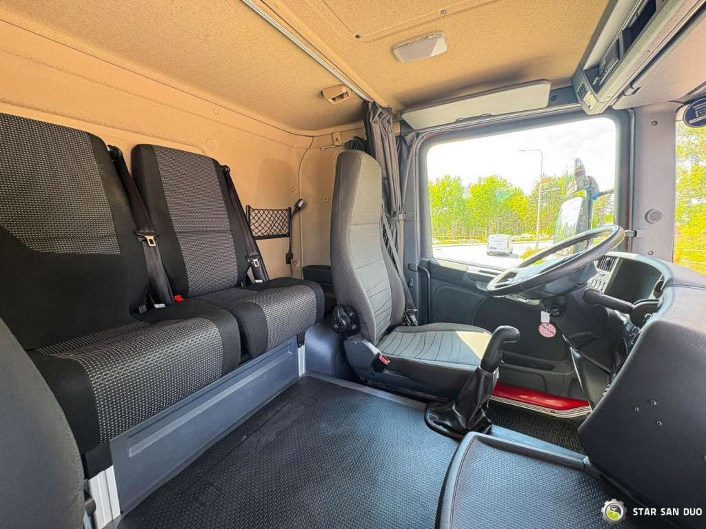 Scania D 320 FIRE BRIGADE Tank 12,000 Litres - شاحنة: صور 4 Scania D 320 FIRE BRIGADE Tank 12,000 Litres - شاحنة: صور 4