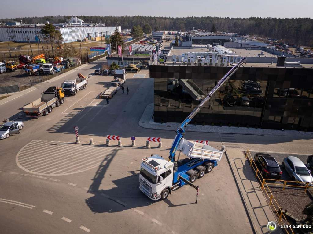 شاحنة كرين Volvo  FH 16.550 8x4 Palfinger PK 34002-SH Crane Kippe: صور 11