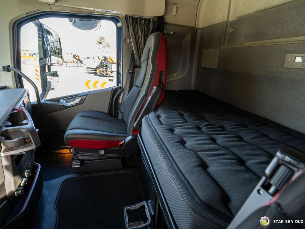 شاحنة كرين جديد Volvo  FH 500 6x2 HMF 3220-K5 HDS Crane Euro 6: صور 15