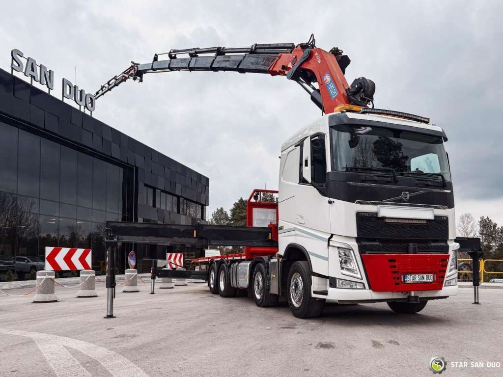 Volvo FH 550 8x2 HMF 8520 FLY JIB Winch Crane Euro 6 - شاحنة كرين: صور 3 Volvo FH 550 8x2 HMF 8520 FLY JIB Winch Crane Euro 6 - شاحنة كرين: صور 3