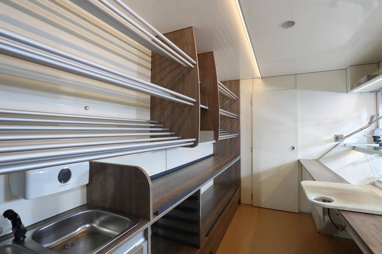 Tourenmobil BORCO HÖHNS - شاحنات طعام: صور 2 Tourenmobil BORCO HÖHNS - شاحنات طعام: صور 2