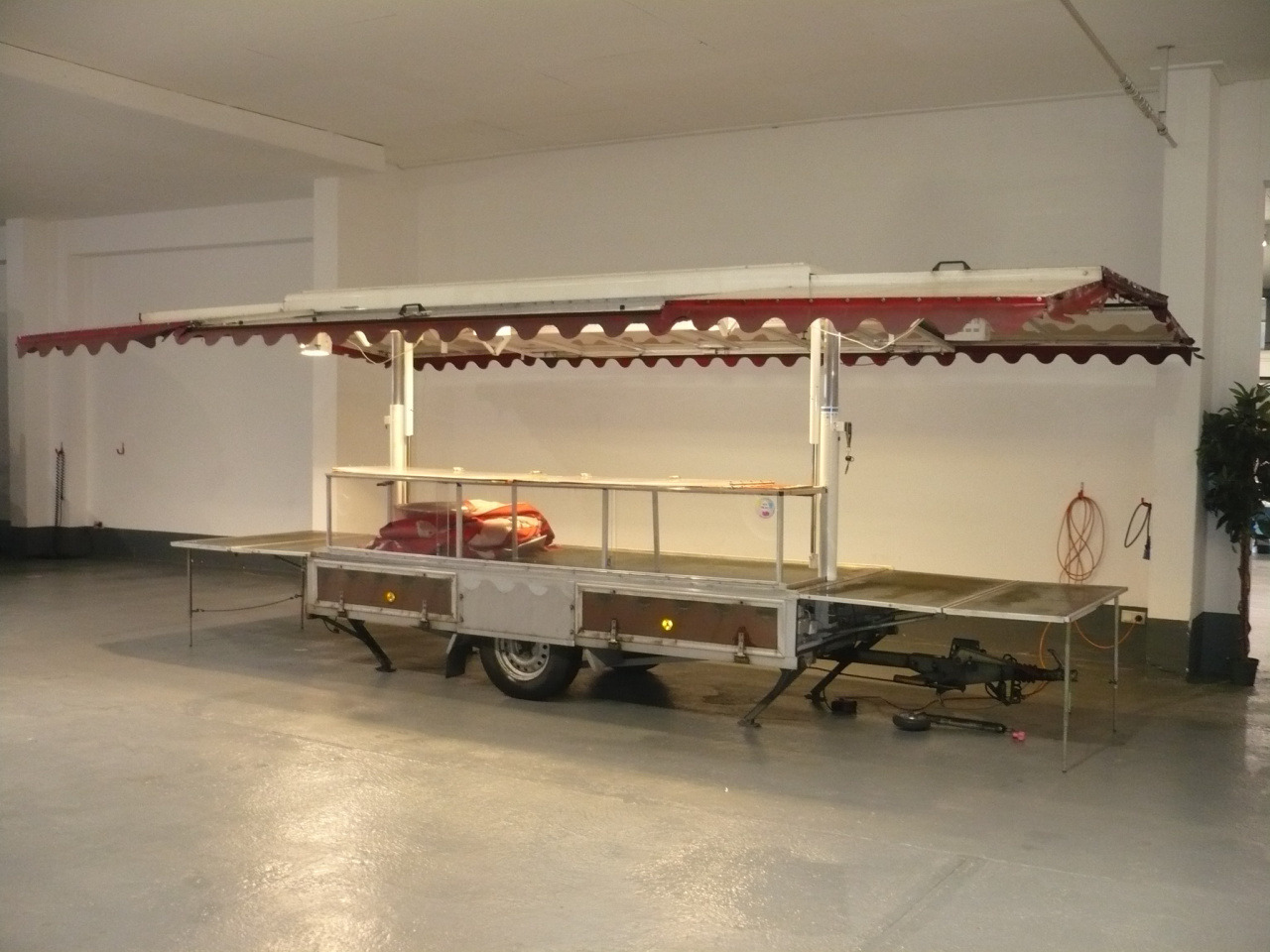 Verkaufsanhänger Alf - عربة الطعام: صور 3 Verkaufsanhänger Alf - عربة الطعام: صور 3