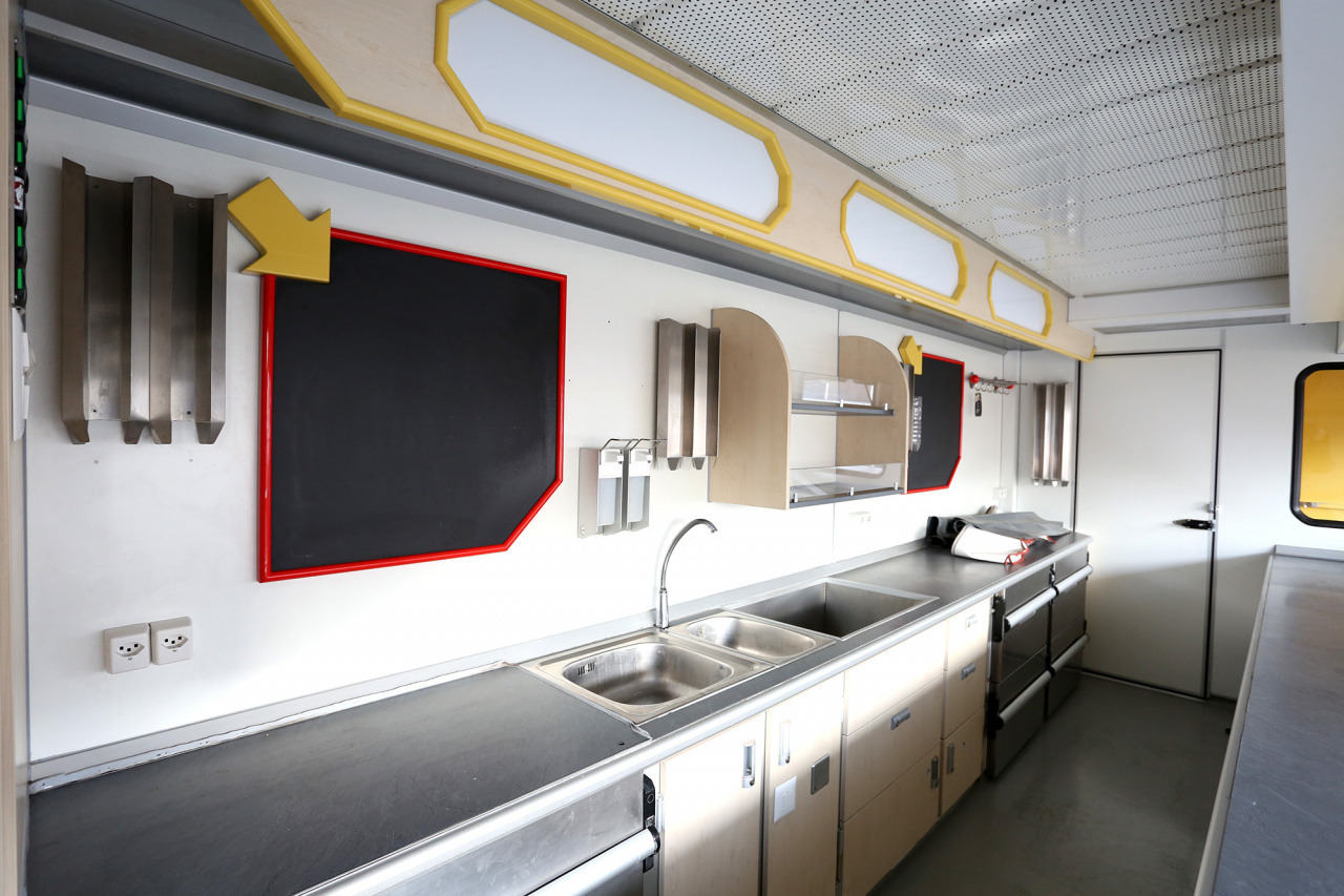 Verkaufsanhänger BORCO HÖHNS - عربة الطعام: صور 5 Verkaufsanhänger BORCO HÖHNS - عربة الطعام: صور 5