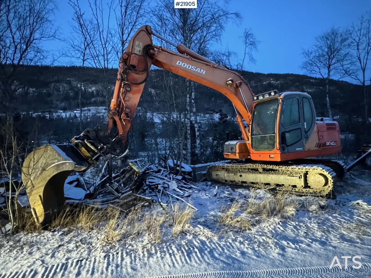 Doosan DX140LC - حفارات زحافة: صور 1 Doosan DX140LC - حفارات زحافة: صور 1