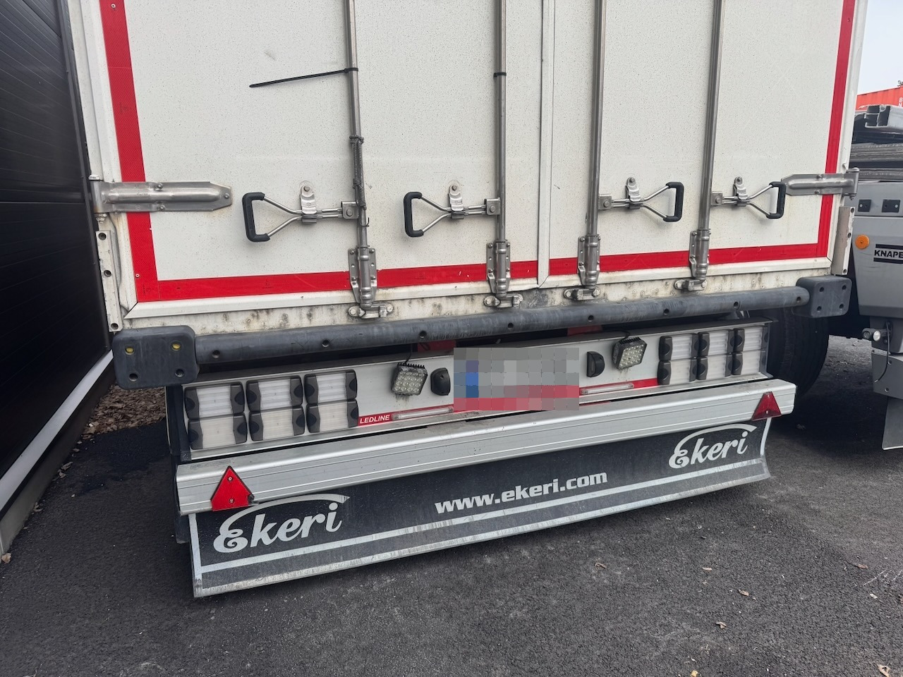 Ekeri Jumbo semi - بصندوق مغلق نصف مقطورة: صور 5 Ekeri Jumbo semi - بصندوق مغلق نصف مقطورة: صور 5